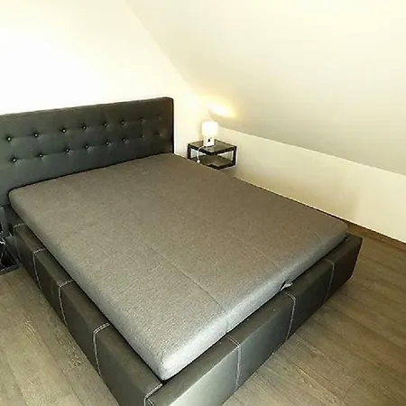 8 árpád Sor Apartman